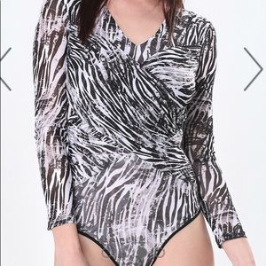 New Bebe bodysuit small